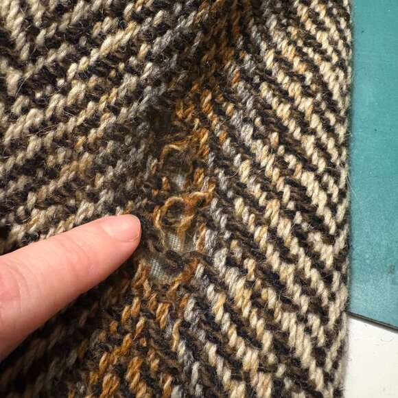 Vintage 1960s Wool Herringbone Tweed Coat with Fur Shawl Collar - Picture 9 of 9